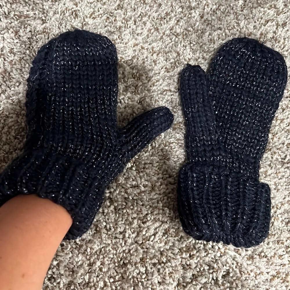 Navy sparkly mittens